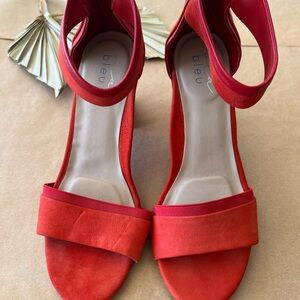 red block heels - perfect fall transition piece